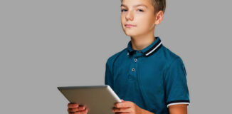 Czy warto kupować podręczniki zawodowe w wersji cyfrowej?